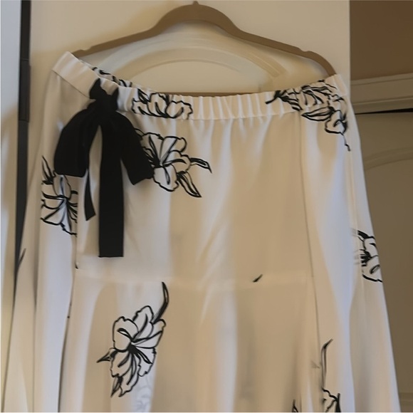 Derek Lam 10 Crosby off shoulder beautiful dressy top - Picture 6 of 7